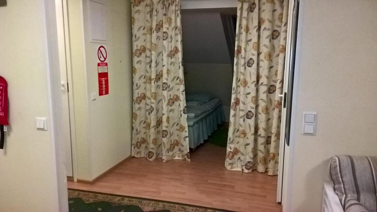 Marent Apartments Salo  Bagian luar foto